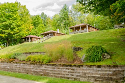 435671096 Mountain Lake Cottages