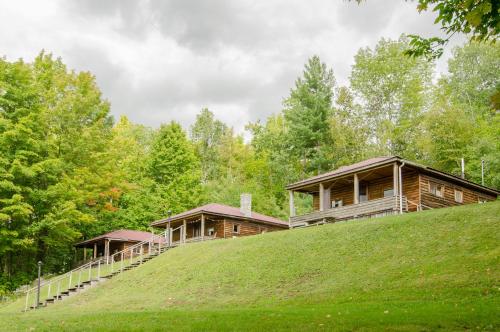 435671110 Mountain Lake Cottages