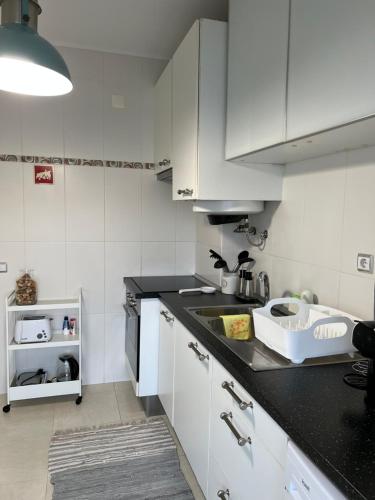 ห้องครัว, Confort Apartment 2 Bedrooms in บาไรโร
