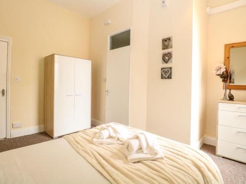 Clover Court - image 11