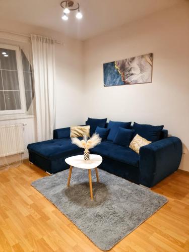 Modern & cozy apartment near hockey & football arena, Trnávka (фото 4)