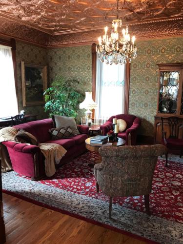 The Nauvoo Grand Bed & Breakfast - image 11