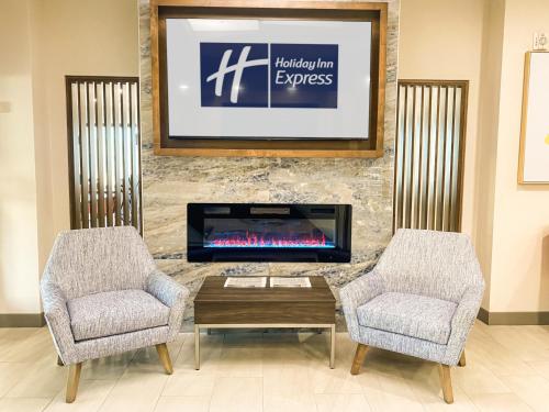 Holiday Inn Express & Suites Frazier Park, An IHG Hotel