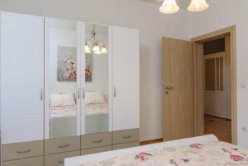 Two-Bedroom Apartment with Terrace image 10