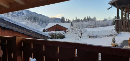 Ferme savoyarde rénovée 2 chambres - Chalet - Les Carroz d'Araches