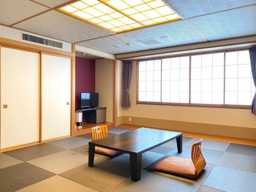 Superior Japanese-Style Room