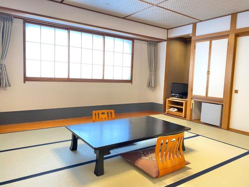 Japanese-Style Room