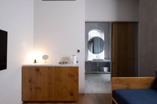 TSUGU Kyoto Sanjo by THE SHARE HOTELS