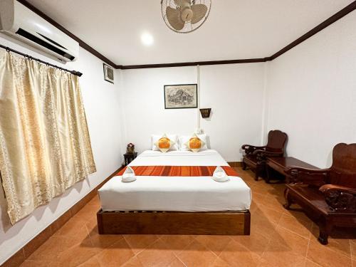 Standard Double Room image 4