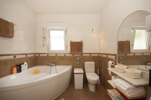 Apartment with pool near Split, Split (foto 8)