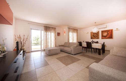 Apartment with pool near Split, Split (foto 10)