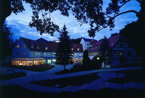Exterior view, Hotel Schloss Schweinsburg in Neukirchen/Pleisse