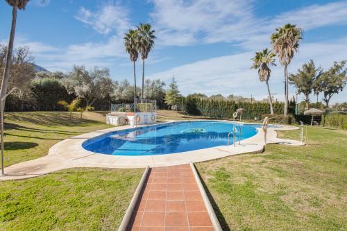 Ayma Apartamento Lauro Golf 12 - Tap to explore photos