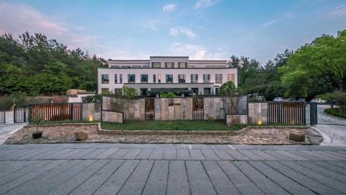 . The Lucid Resort Tiantai