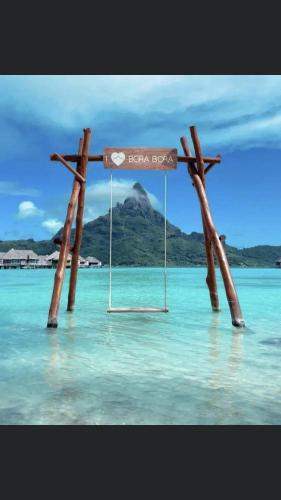 Haamaire in เกาะโบราโบร่า