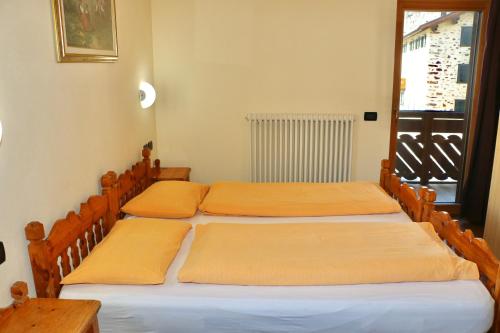 Two-Bedroom Apartment image 4