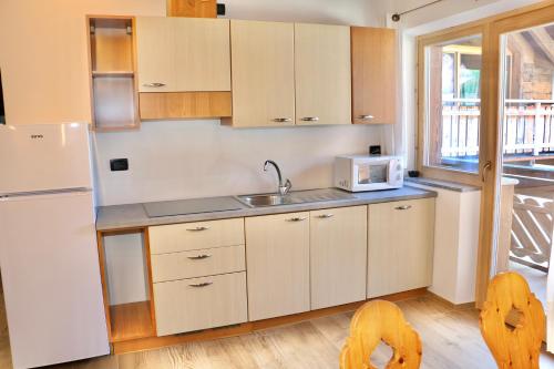 One-Bedroom Apartment image 8