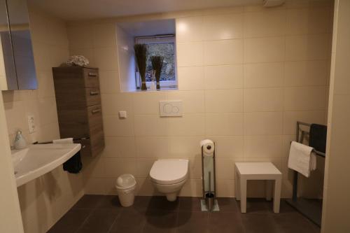 Vannas istaba, Ferienwohnung Am Pfaffenderbach in Ralingen