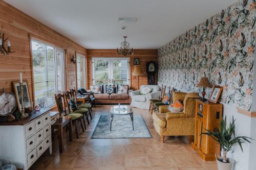 Előcsarnok, Comeragh Pods in Island