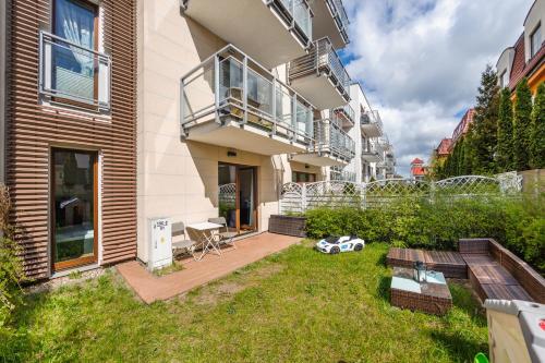 One-Bedroom Apartment image 7