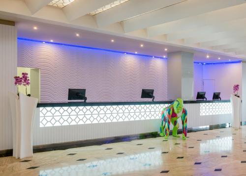 大堂, 太陽海岸海洋之家酒店-美利亞旗下 (Hotel Ocean House Costa del Sol, Affiliated by Meliá) in 托雷莫利諾斯市中心