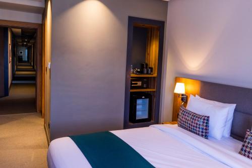 435838521 Urban Hotel & Spa