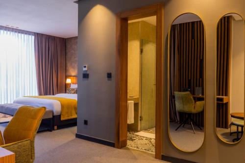 435838592 Urban Hotel & Spa