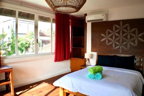 White Moon - Dream 5br Villa in Legian close to the Beach