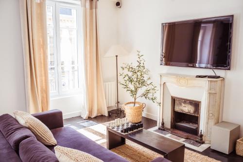 Newly Remodeled 2Bed APT with Elevator - Mobility Lease for Students and Work ONLY- Minimum 30 night stays, Paříž (fotografie 5)