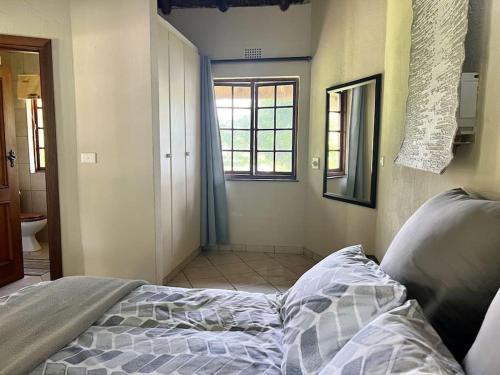 SHONALANGA - Secured cottage in equestrian estate - LOADSHEDDING FREE!, Midrand (photo 6)