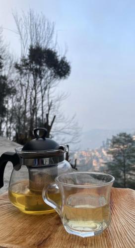 Lingkungan sekitar, Trippers hostel in Darjeeling