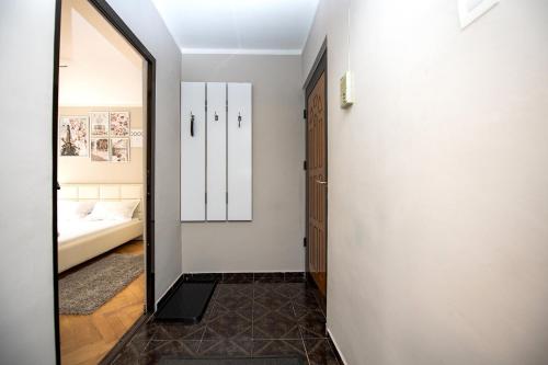 ล็อบบี้, Apartament S46 in โรมัน