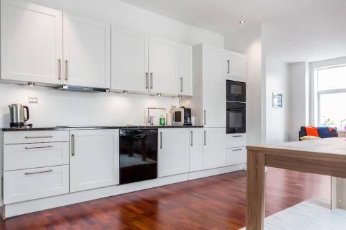 Penthouse by Brosundet, Free Parking Space, Ålesund (zdjęcie 6)