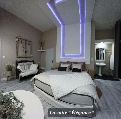 Chambre avec spa, piscine et sauna privatif 4