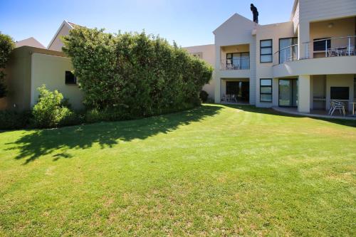 Ellefsen Golf Suite 103 Langebaan 4-sleeper - image 4