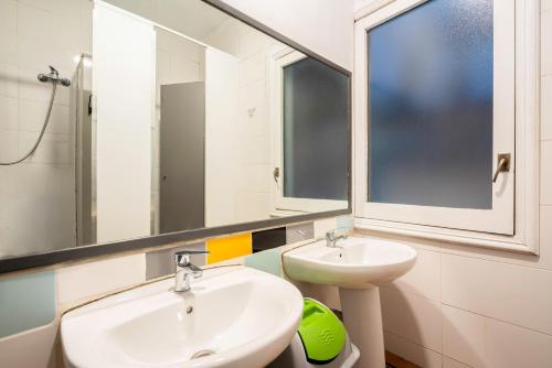 Casa Barcelo Hostel Barcelona - image 10