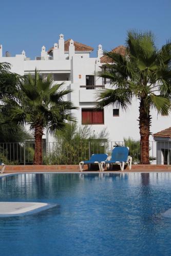 2149-Amazing groundfloor 3 bedrooms on golf pools - image 4