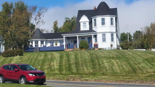 Bryson's Bed and Breakfast - Accommodation - Baddeck