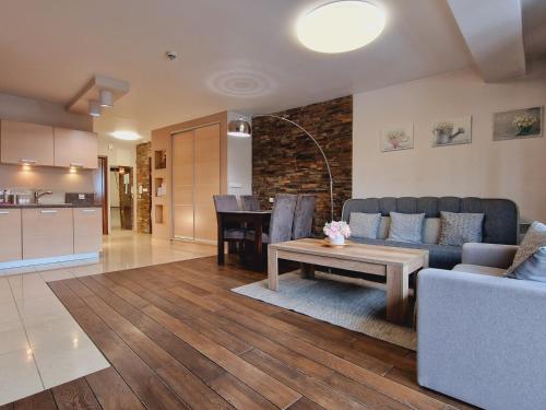 ZAKOapartamenty BUTOROWY RESIDENCE in กอสซีลิสโก