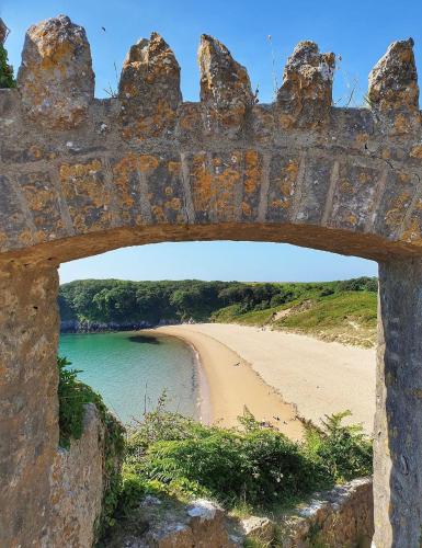 Pembrokeshire Near Beach With A Hot Tub
