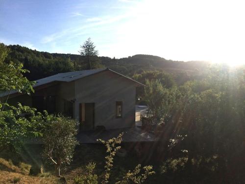 MAISON CALME ET LUMINEUSE OUVERTE SUR LA NATURE