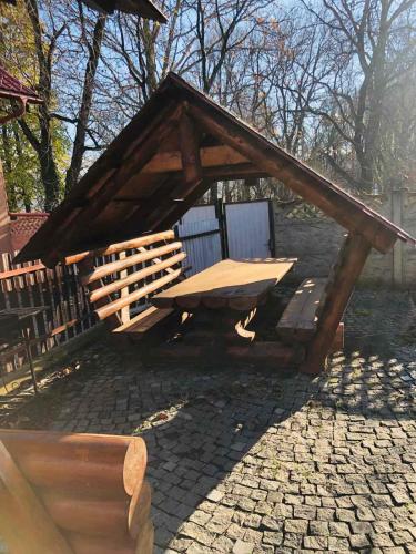 Iekārtas, Катерина in Chynadiiovo