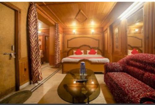 Hotel Arsh International in Nainital