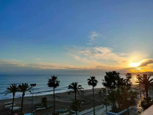 dúplex a la orilla del Mediterráneo