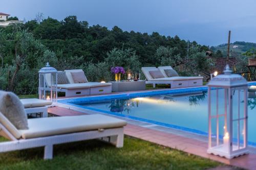 Villa Arsina, Modern Italian Tradition. Private Pool