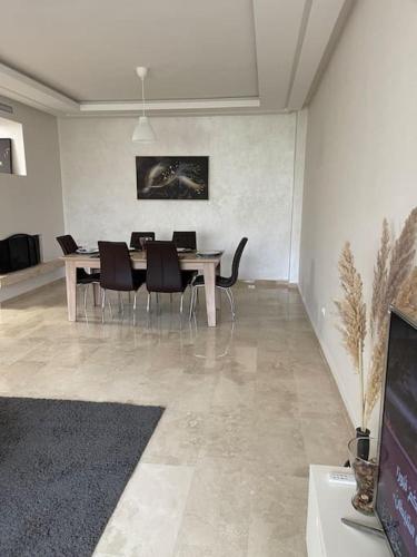 Chic & cosy Flat Near Airport lockbox fast wifi near Mohammed V International Airport