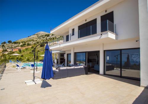 Villa Andrea with private pool & jet pool near Dubrovnik