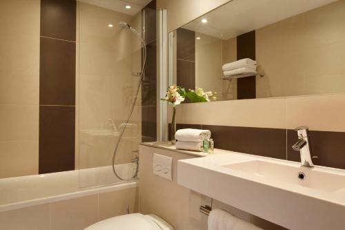 Hôtel Galileo Champs Elysées - image 6