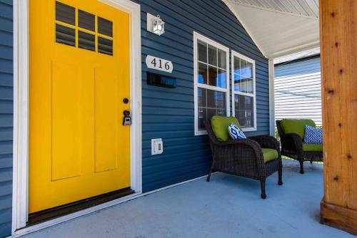 Newly Renovated 3 Bedroom Shelby Park Home **FREE PARKING** in Louisville, USA