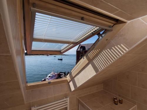 Фасада на хотела, Quayside Cottage in Норт Беруик